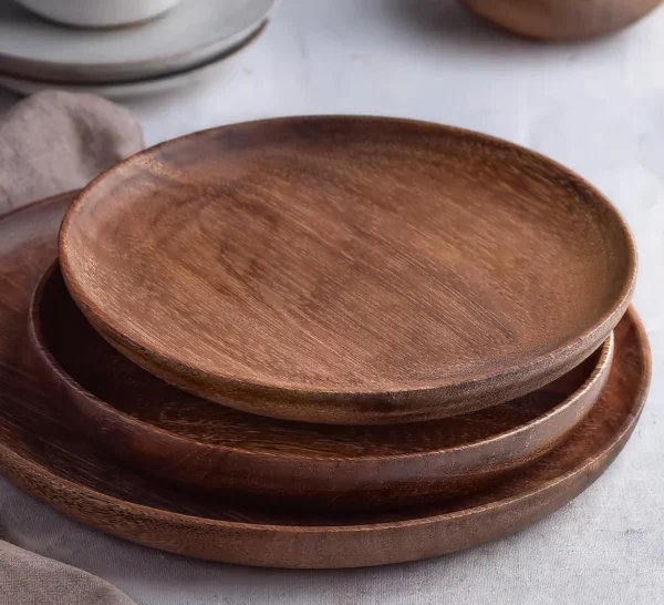 Assiettes ronde en bois foncé